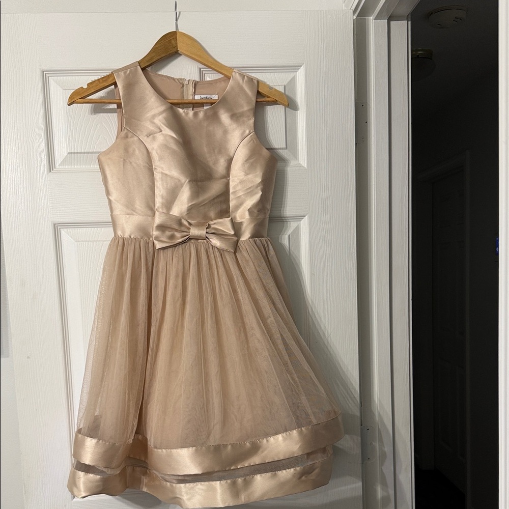 Speechless Gold Sleeveless Kids Dress